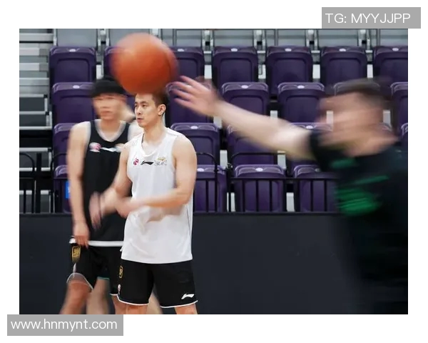 辽宁男篮主教练晒夏训照片,备战新赛季CBA 辽宁男篮主教练晒夏训照片,备战新赛季CBA