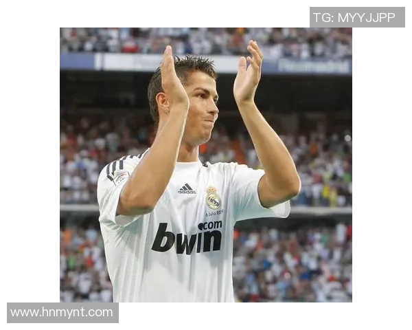 皇马主场对阵曼联，C罗复出登场欲再绽放巨星光芒